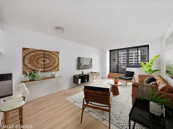 200 Rector Pl APT 10K, New York, NY 10280