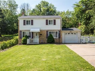 521 Greenlee Rd, Pittsburgh, PA 15227