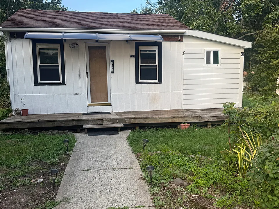 1495 Broadway Rd