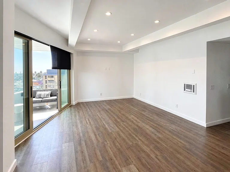 3121 W Coast Hwy #7D — Photo 53