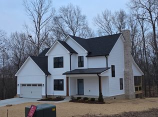 2250 S Hinton Rd, Southside, TN 37171