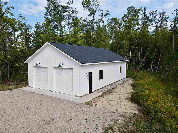 2nd image of 10999 Koepke Rd