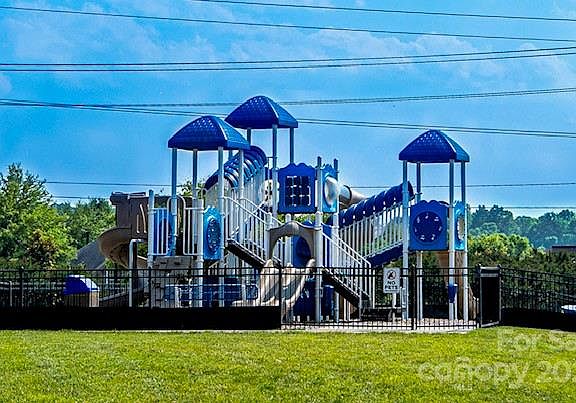5th image of 107 Dellbrook St #D