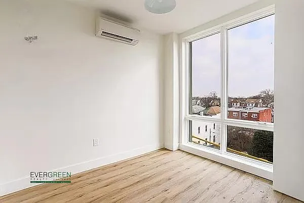 3421 Glenwood Rd #6H — Photo 5