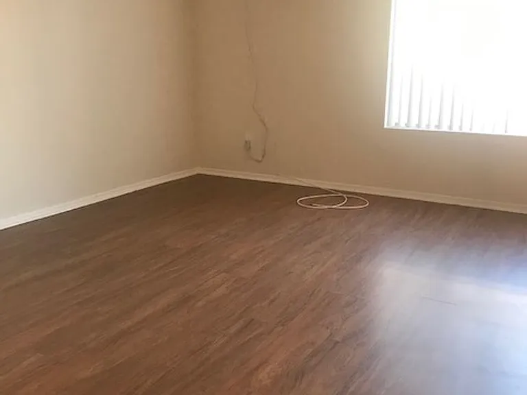 12541 Pacific Ave — Photo 13