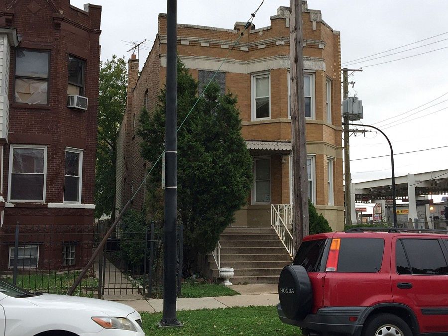2nd image of 2121 S 49th Ave