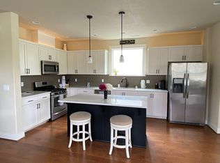 10751 SW Carinthia Cir, Wilsonville, OR 97070
