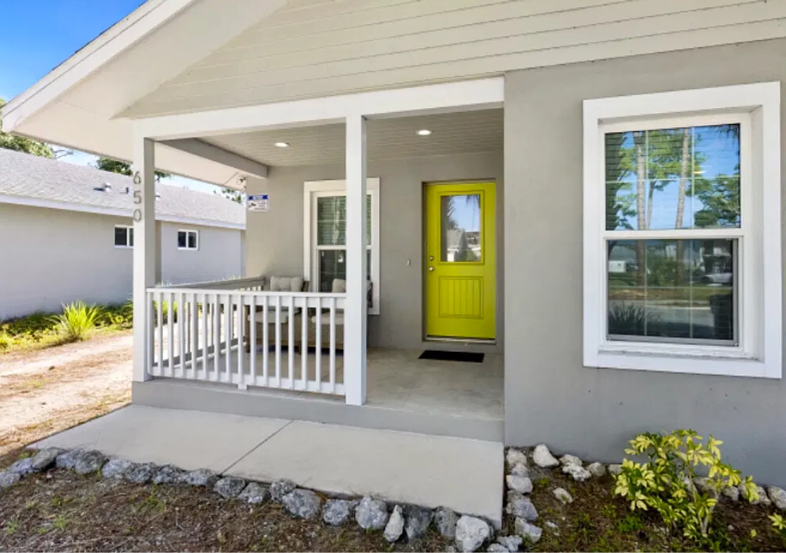 Furnished 2-bed / 2-bath home in Downtown Sarasota — Photo 2