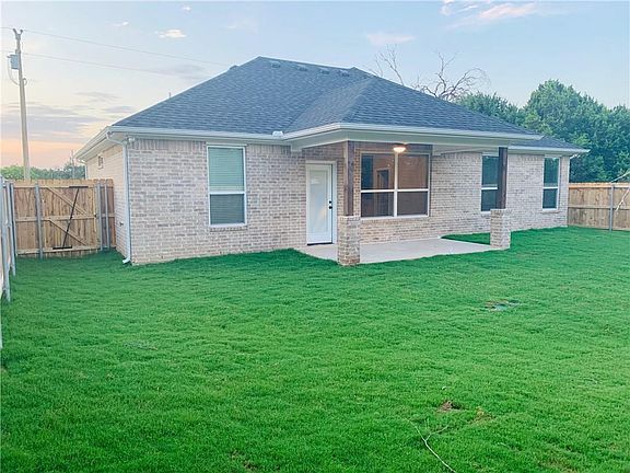4th image of 2603 Austin Dr