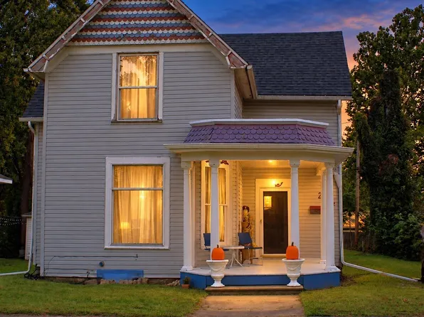 224 Dickson St, Plymouth, IN 46563