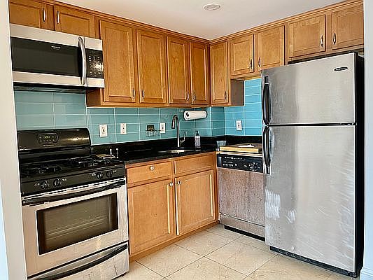 3rd image of 14-47 28th Ave #3F