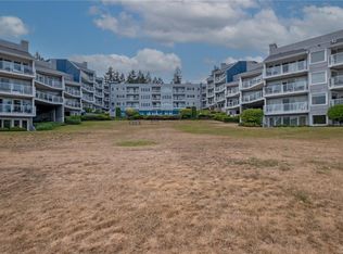 2562 Departure Bay Rd #325, Nanaimo, BC V9S5P1