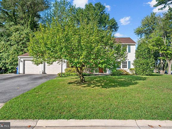 3rd image of 12801 Brunswick Ln