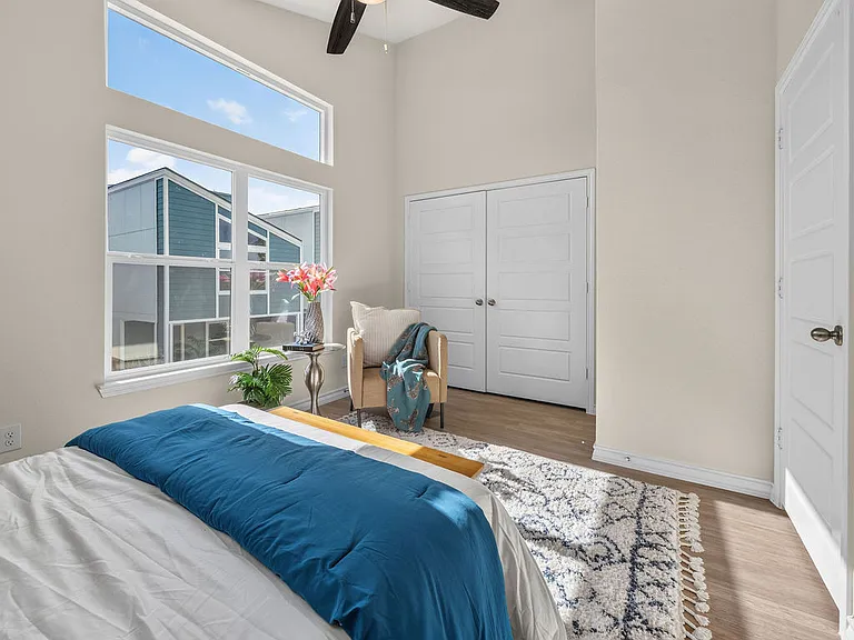 310 W Evergreen St #101 — Photo 12