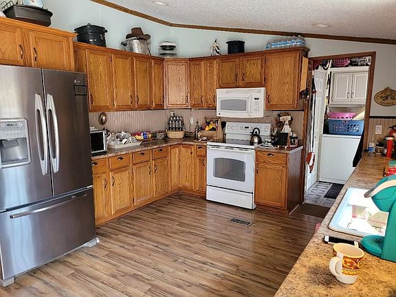 3rd image of 7391 Bayberry St