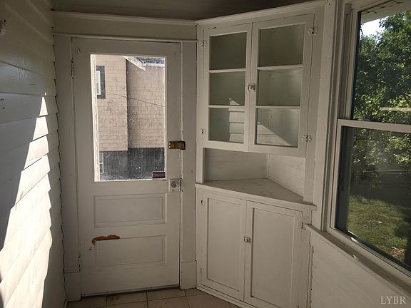 5th image of 215 Westover Blvd