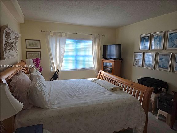 5th image of 400 Kings Point Dr APT 1202