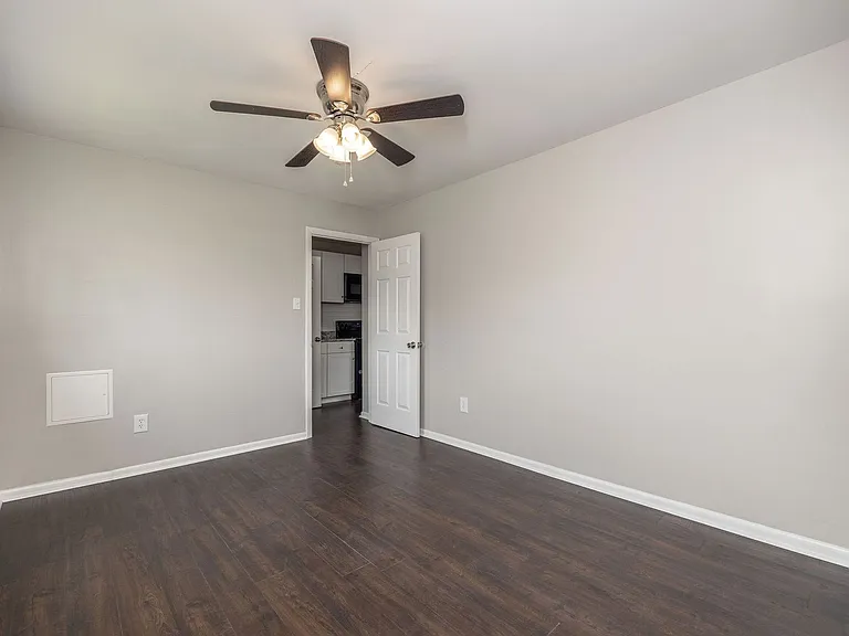 4306 Chamberlayne Ave — Photo 20