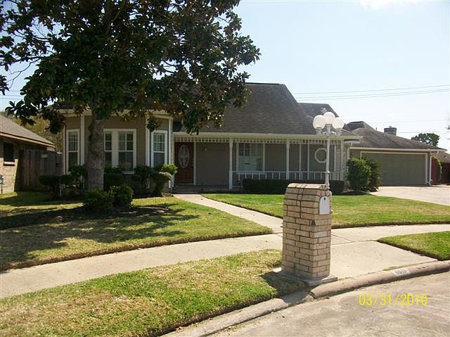 1st image of 4611 Oakmont Cir