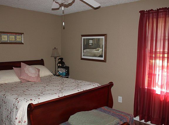 5th image of 909 Russell Ave