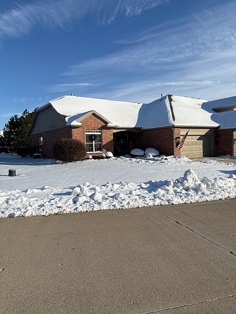 1st image of 4 Monarch Dr