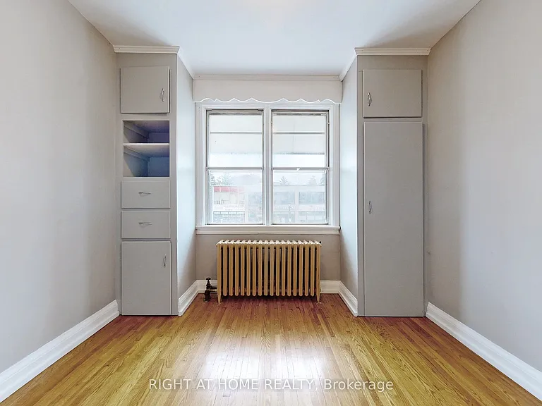 255 Lakeshore Rd E #A — Photo 24