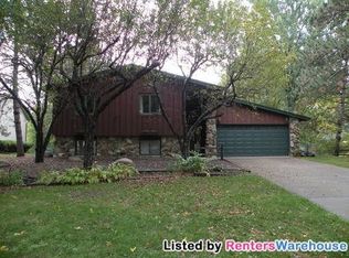 2418 Oakridge Ct, Stillwater, MN 55082