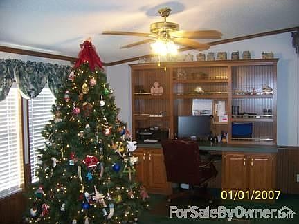 Living Room with LP Gas Fireplace