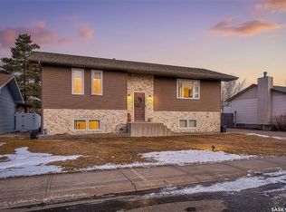 10 Edelweiss Cres, Moose Jaw, SK S6J1E5