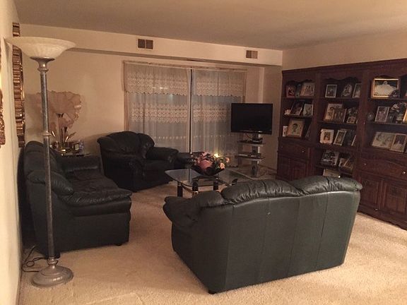 4th image of 6433 W Belle Plaine Ave