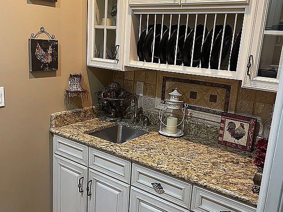 2nd image of 108 Mulberry Ln