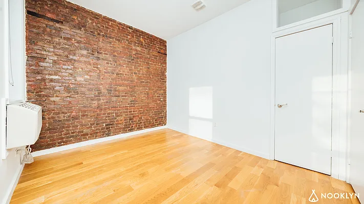 Rented by Nooklyn NYC LLC | media 4