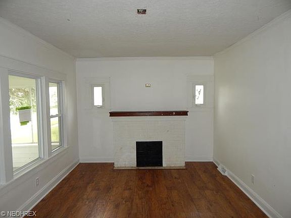 4th image of 153 Bell Ave