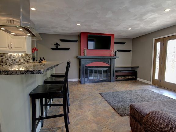 4th image of 1106 25th Avenue Ct
