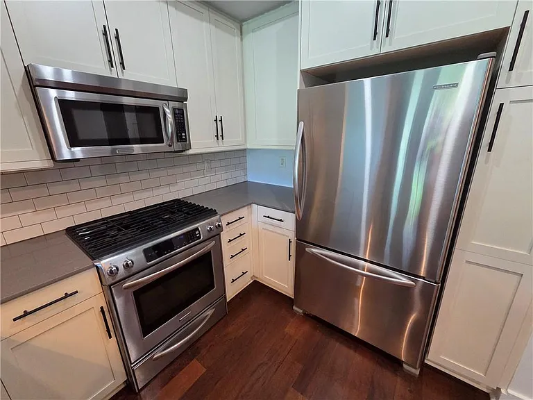 1100 Howell Mill Rd NW #304 — Photo 3