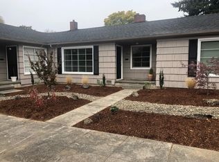 1525 SE Reedway St, Portland, OR 97202