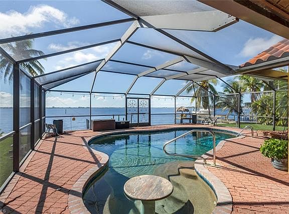 5th image of 334 Bayshore Dr