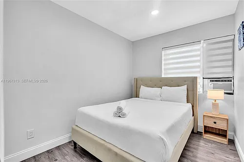 10002 E Bay Harbor Dr #6 Photo 1