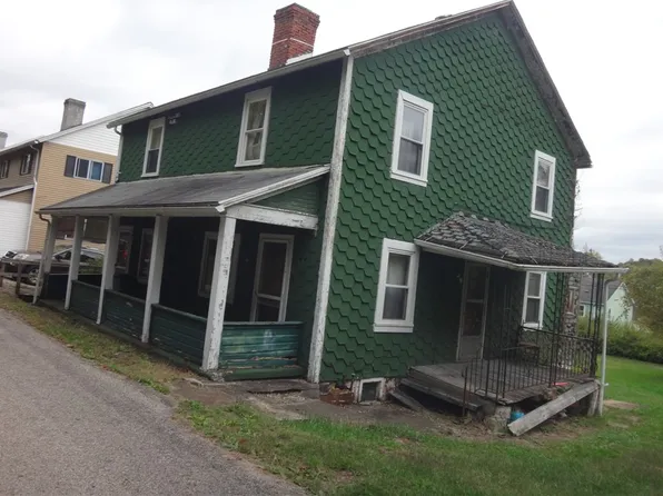 914 Coal St, Republic, PA 15475