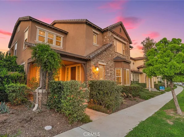 220 Barnes Rd, Tustin, CA 92782