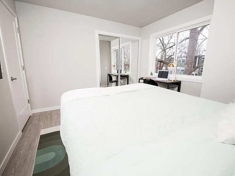 908 W Stoughton St — Photo 10