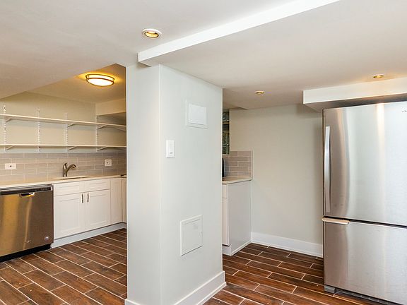 5th image of 825 N Oakley Blvd #G