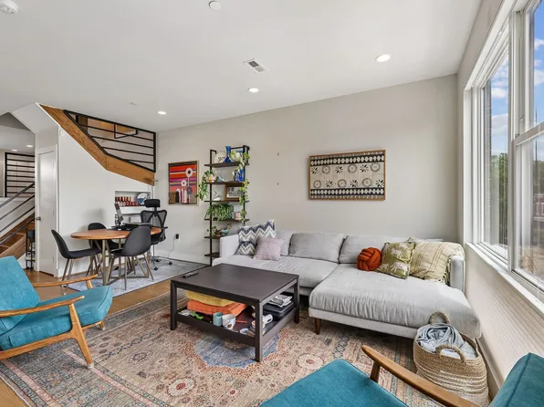 619 Harvard St NW Unit 2, Washington, DC 20001