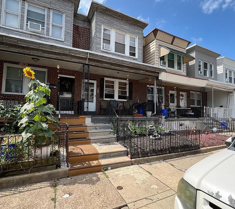 1st image of 262 Widener St