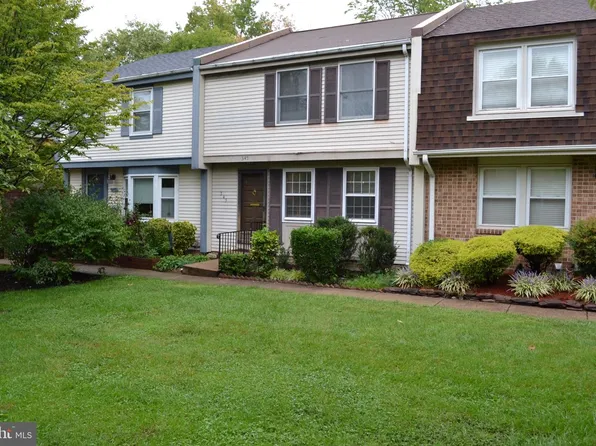345 James St, Falls Church, VA 22046