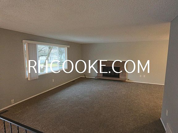3rd image of 6117 N Cambridge Dr
