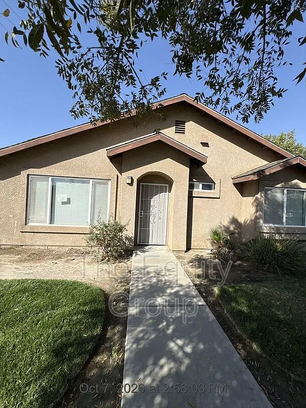 2 bed, 2.0 bath, 941 sqft, $1,600 — Photo 2