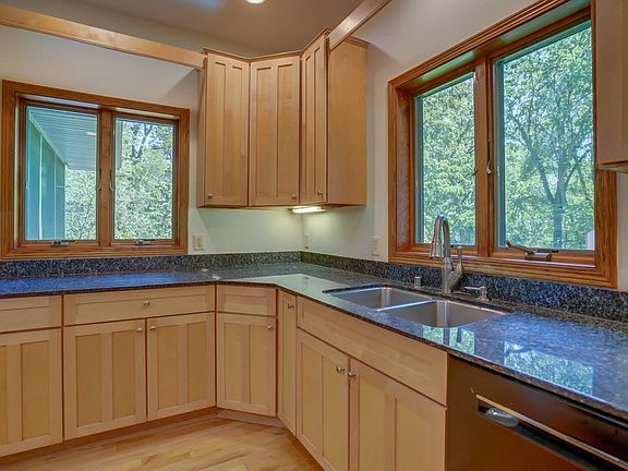 4th image of 8212 N North Ct