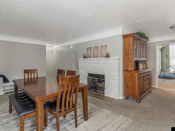 4th image of 5306 N 51st St