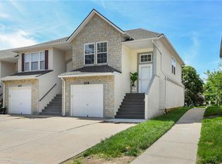 1201 N Mart Way Dr #109, Olathe, KS 66061